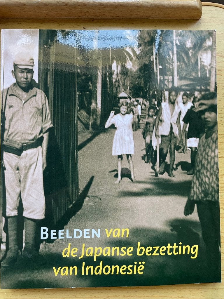 Remco Raben, Beelden van de Japanse bezetting van Indonesië, Ophalen of Verzenden, Zo goed als nieuw, Remco Raben