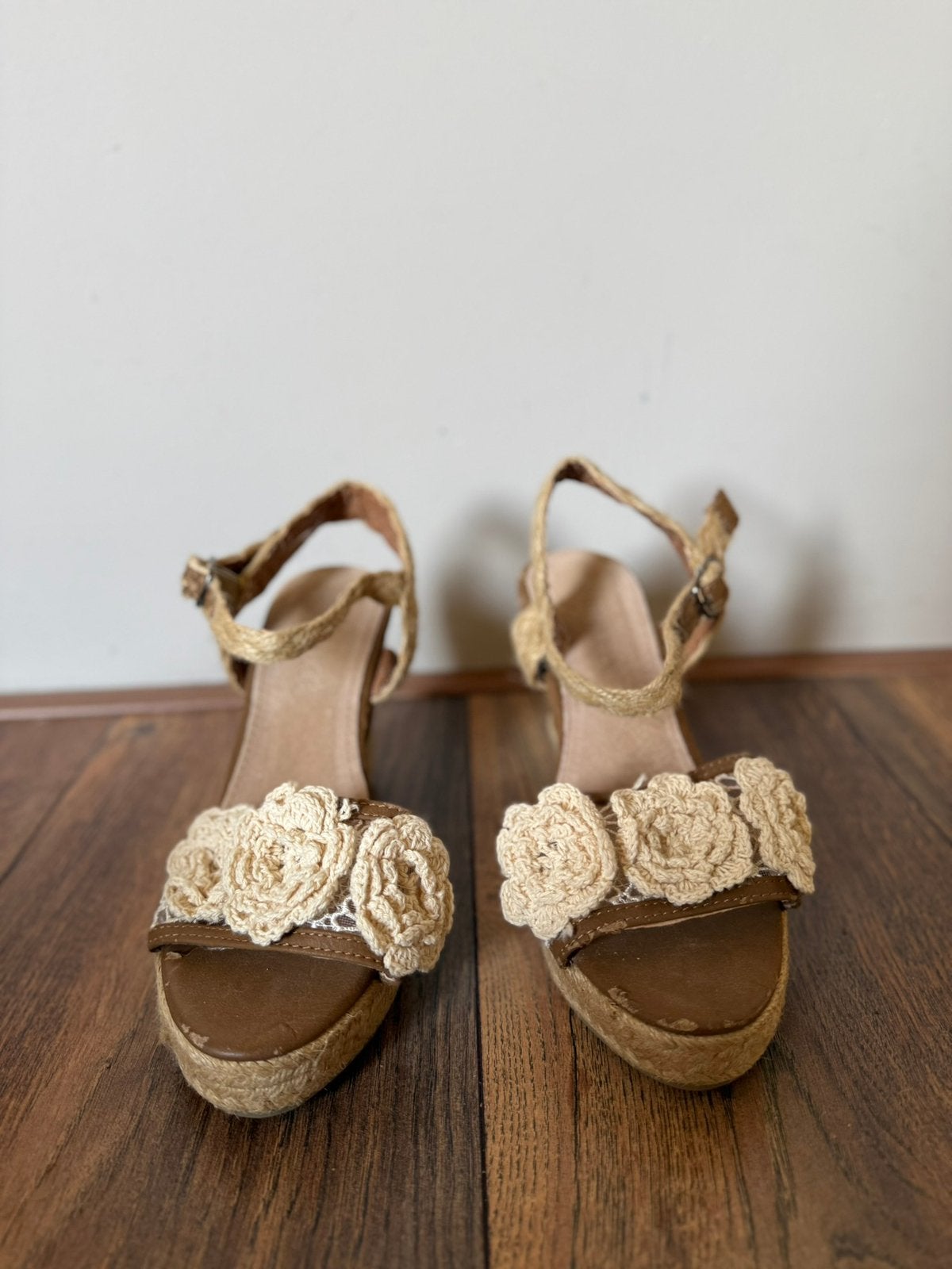 Bellucci bruine sleehakken voor dames in maat 37, Kleding | Dames, Beige, Zo goed als nieuw, Sandalen of Muiltjes, Ophalen of Verzenden