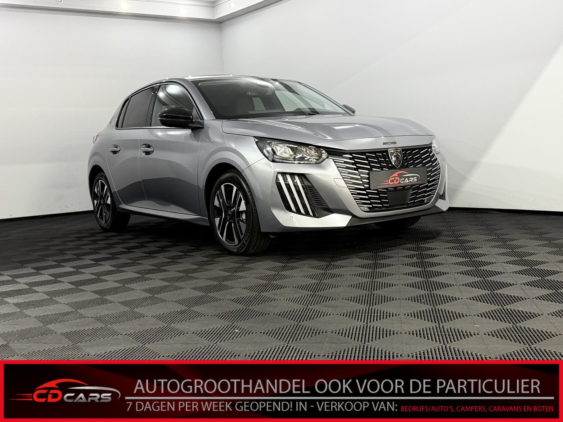 Peugeot 208 1.2 PureTech 100 GT Parkeersensoren, Apple carpl, Voorwielaandrijving, 101 pk, Gebruikt, Leder en Stof