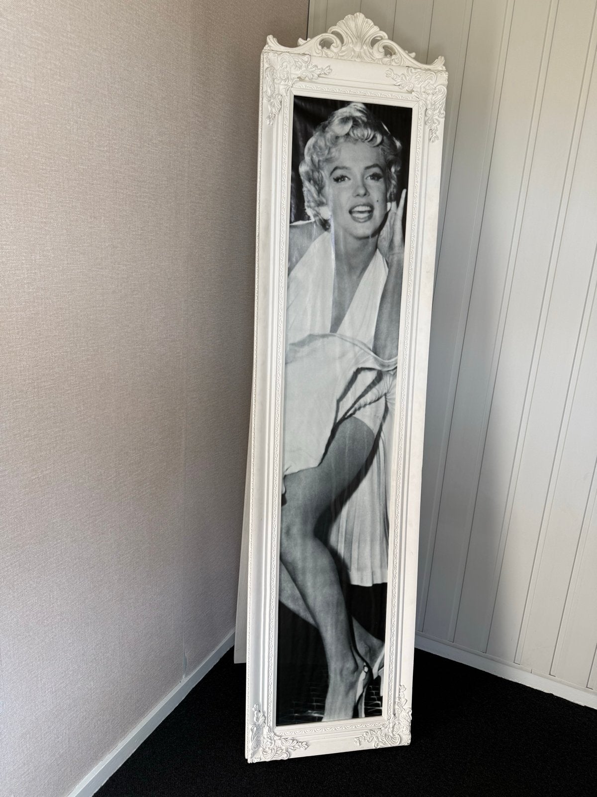 Grote Marilyn Monroe lijst - Wit, sierlijk frame, Huis en Inrichting, Ophalen, Gebruikt, Ingelijst werk, Met afbeelding