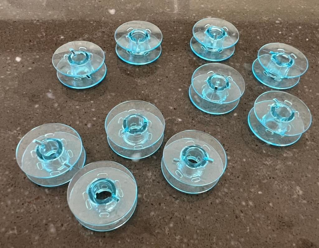 15 Naaimachine spoeltjes geschikt voor Pfaff, Ophalen of Verzenden, Nieuw, Overige typen
