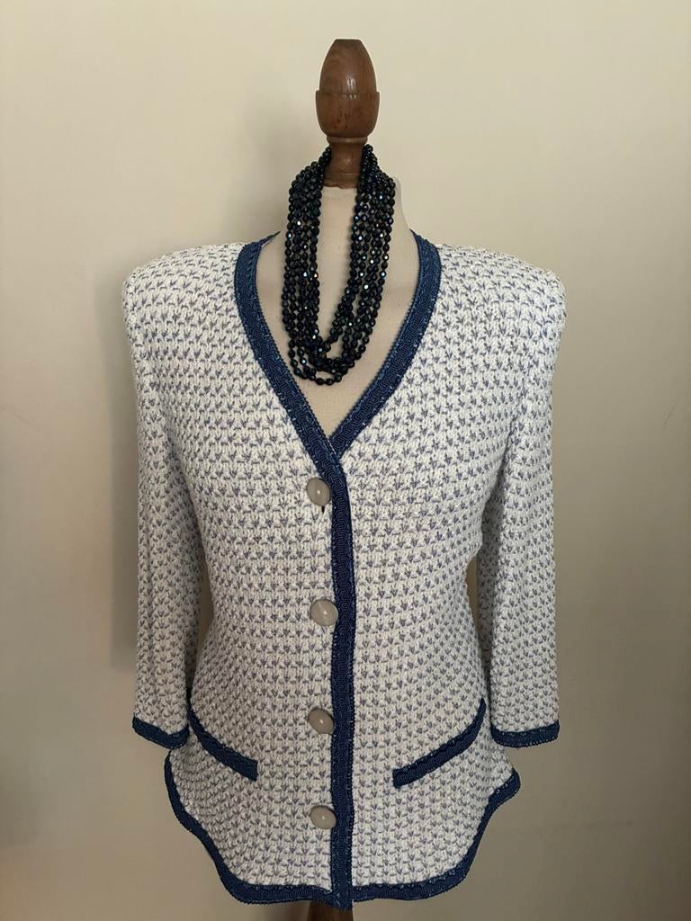 STIZZOLI JASJE+ ROK WHITE/BLUE EXCLUSIEF, Kleding | Dames, Kostuum of Pak, Overige kleuren, Verzenden, Maat 42/44 (L)