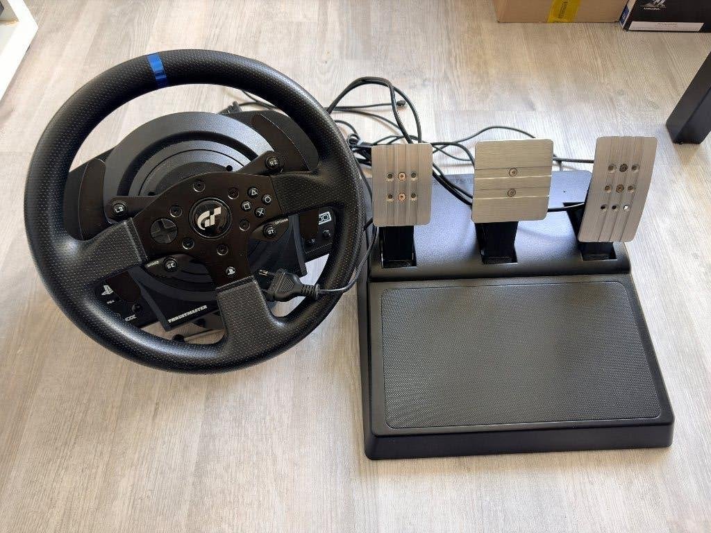 Thrustmaster T300 GT RS, Computers en Software, Joysticks, Ophalen of Verzenden, Zo goed als nieuw, Trustmaster