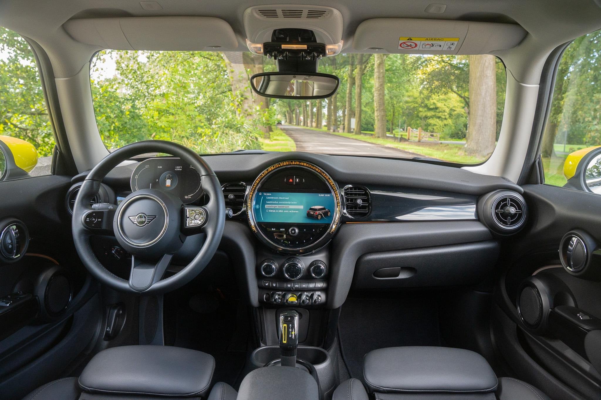 MINI Electric Classic 33 kWh LEDER | CARPLAY | STOELVERW | S, Auto's, Dealer onderhouden, Gebruikt, 33 kWh, Mini Electric