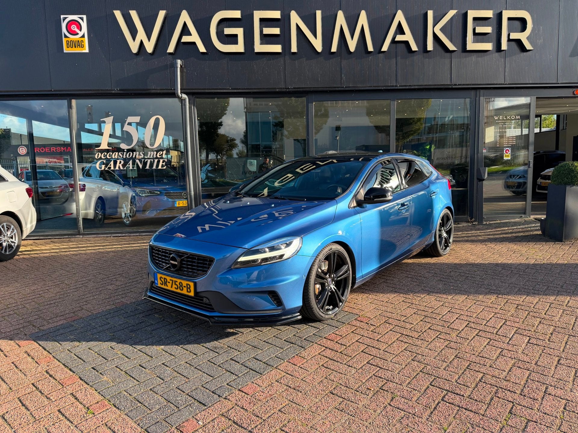 Volvo V40 2.0 T4 Business Sport AUT|PANO|Cruise|Navi|CAM, Auto's, Gebruikt, Blauw, Bedrijf, 1342 kg