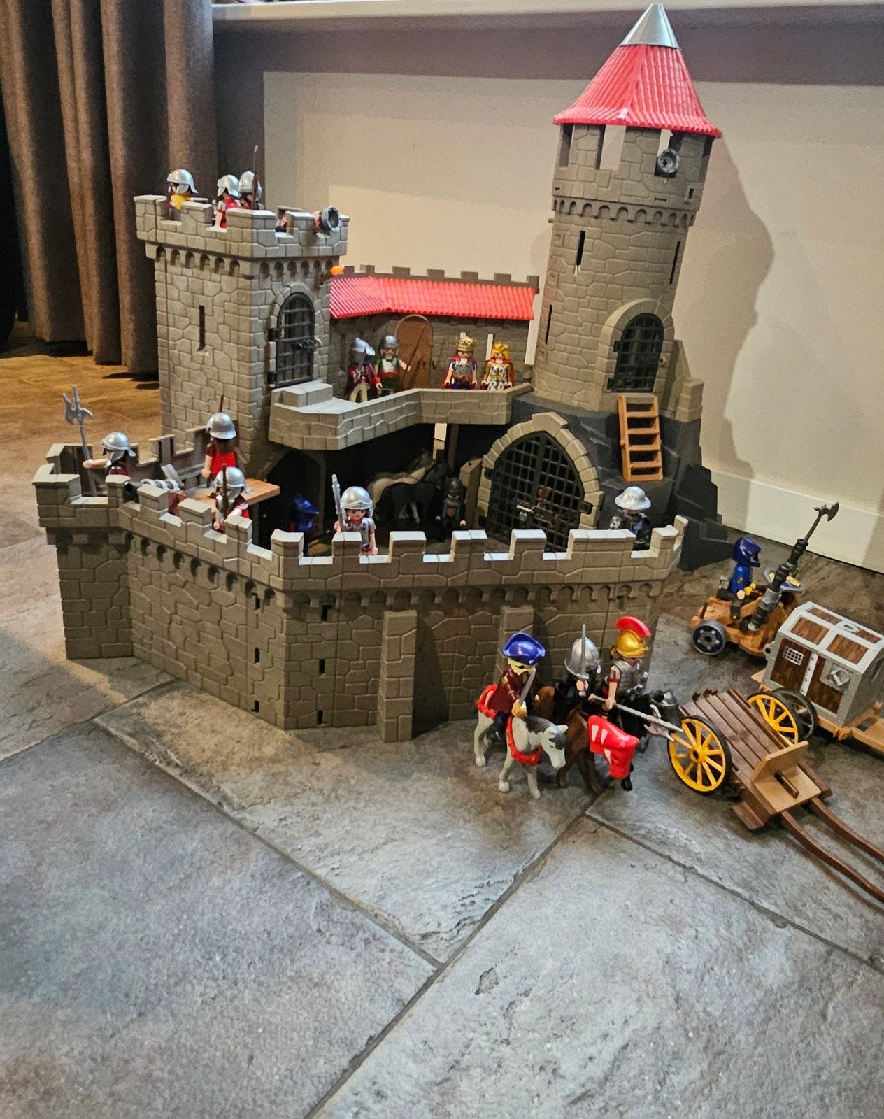 Groot playmobile kasteel, Ophalen