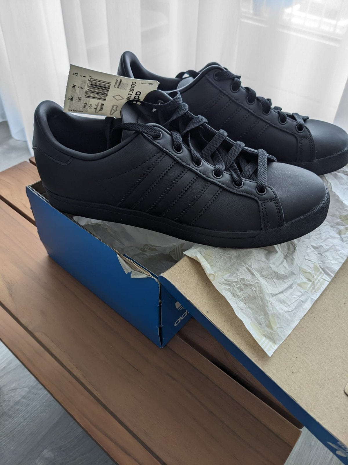 Adidas unisex sneakers maat 39 kleur zwart. Nieuw in doos., Kleding | Dames, Adidas, Zwart, Nieuw, Ophalen of Verzenden