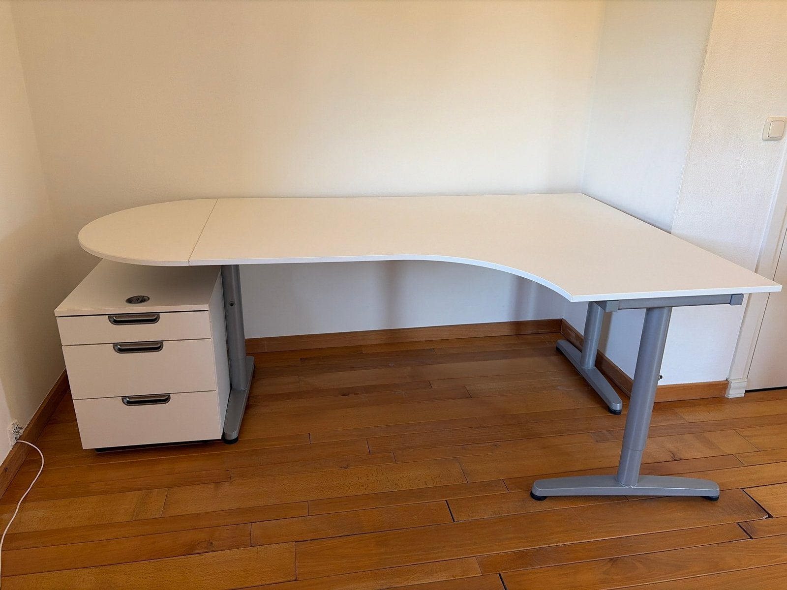 Hoekbureau wit met ladeblok - Ideaal voor thuiskantoor, Huis en Inrichting, Bureaus, Gebruikt, Hoekbureau, Overige merken, Modern