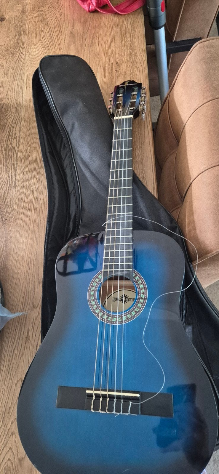 Beginners gitaar, kindergitaar, gitaar, blauw, Ophalen, Zo goed als nieuw, Klassieke of Spaanse gitaar, Met koffer