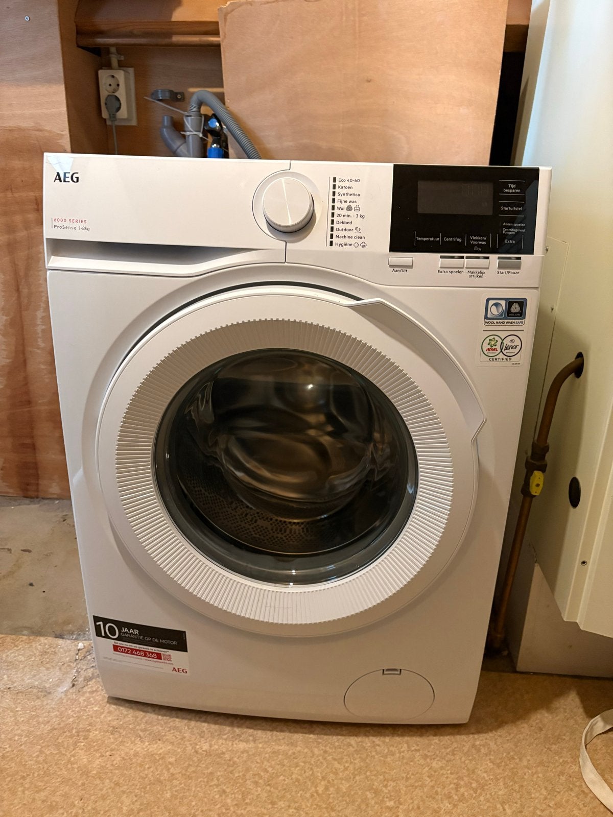 AEG 6000 Series ProSense 1-8kg wasmachine, 2 jaar oud, Ophalen, 1200 tot 1600 toeren, 8 tot 10 kg, Zo goed als nieuw