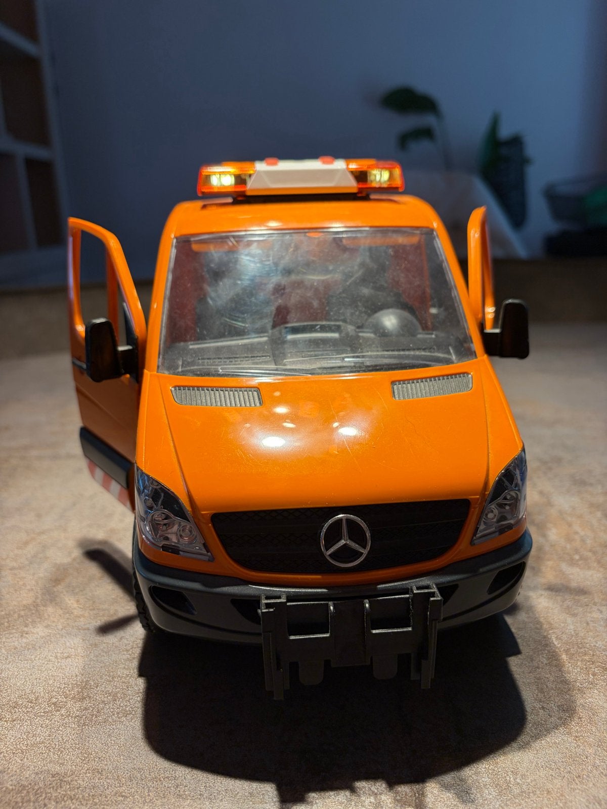 Bruder Mercedes-Benz Sprinter Speelgoed Auto Oranje, Ophalen, Zo goed als nieuw