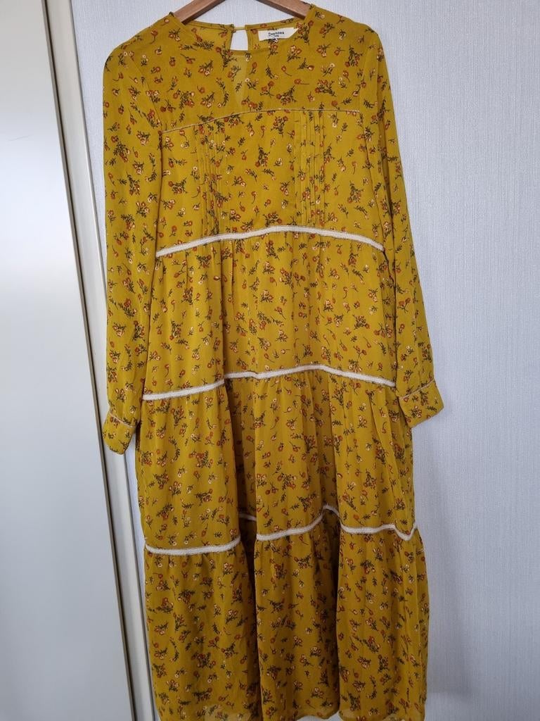 Dames Jurk Geel met Bloemenprint - Daphnea Paris, Geel, Daphnea Paris, Ophalen of Verzenden, Zo goed als nieuw