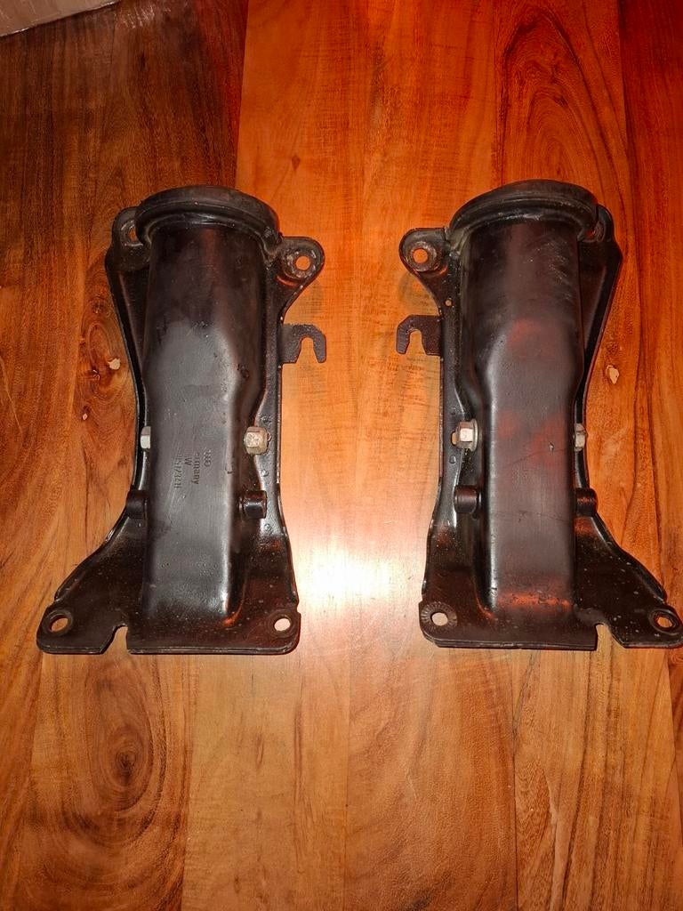 Schokbreker Houder Audi A4 B5 Quattro - Set L+R, Auto-onderdelen, Ophalen of Verzenden, Gebruikt, Audi