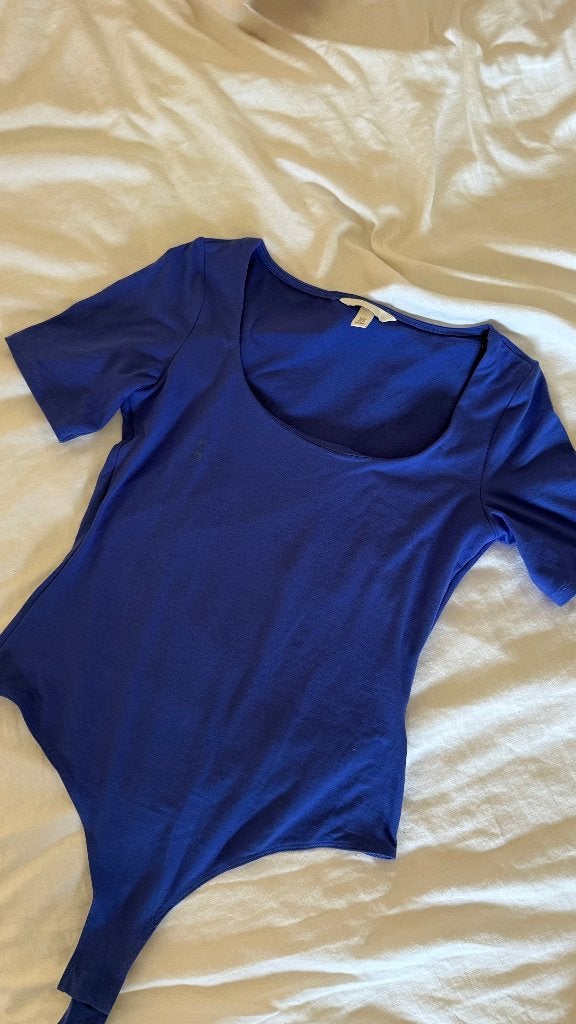 Helderblauwe body, H&M, Verzenden, Zwart, Zo goed als nieuw