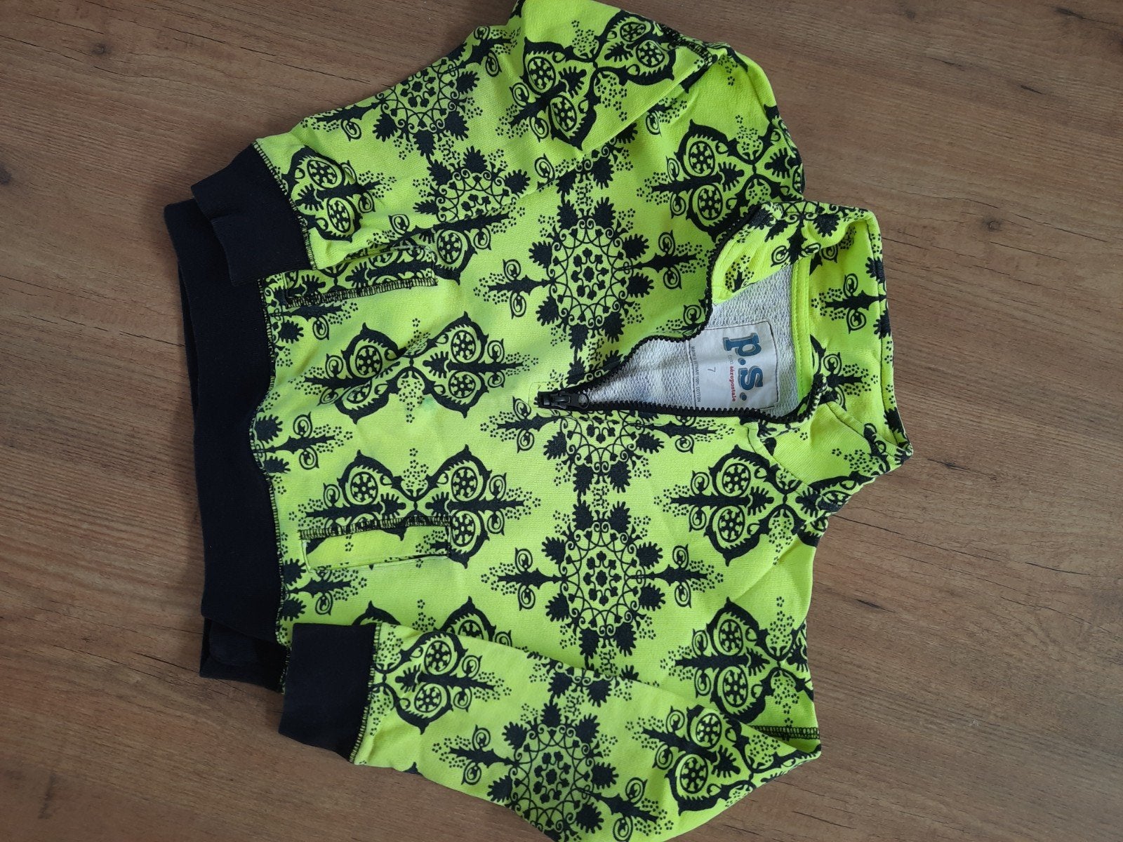 Aeropostal Neon trui maat 122-128, Kinderen en Baby's, Kinderkleding | Maat 122, Gebruikt, Jongen of Meisje, Trui of Vest, Ophalen of Verzenden