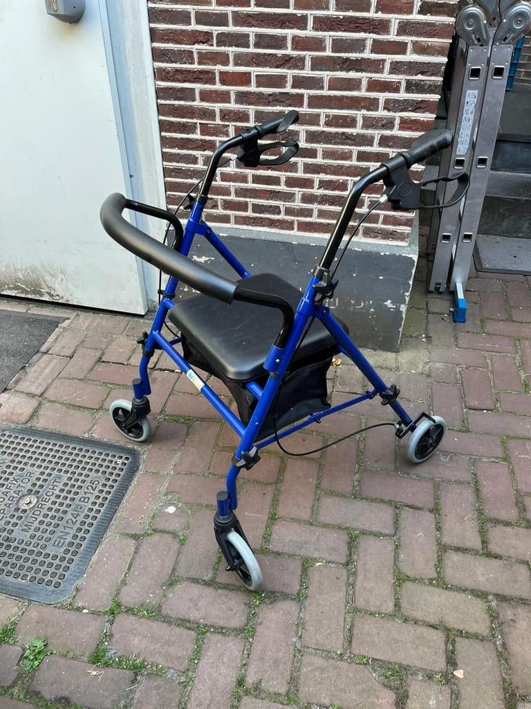 Rollator blauw, Ophalen, Zo goed als nieuw