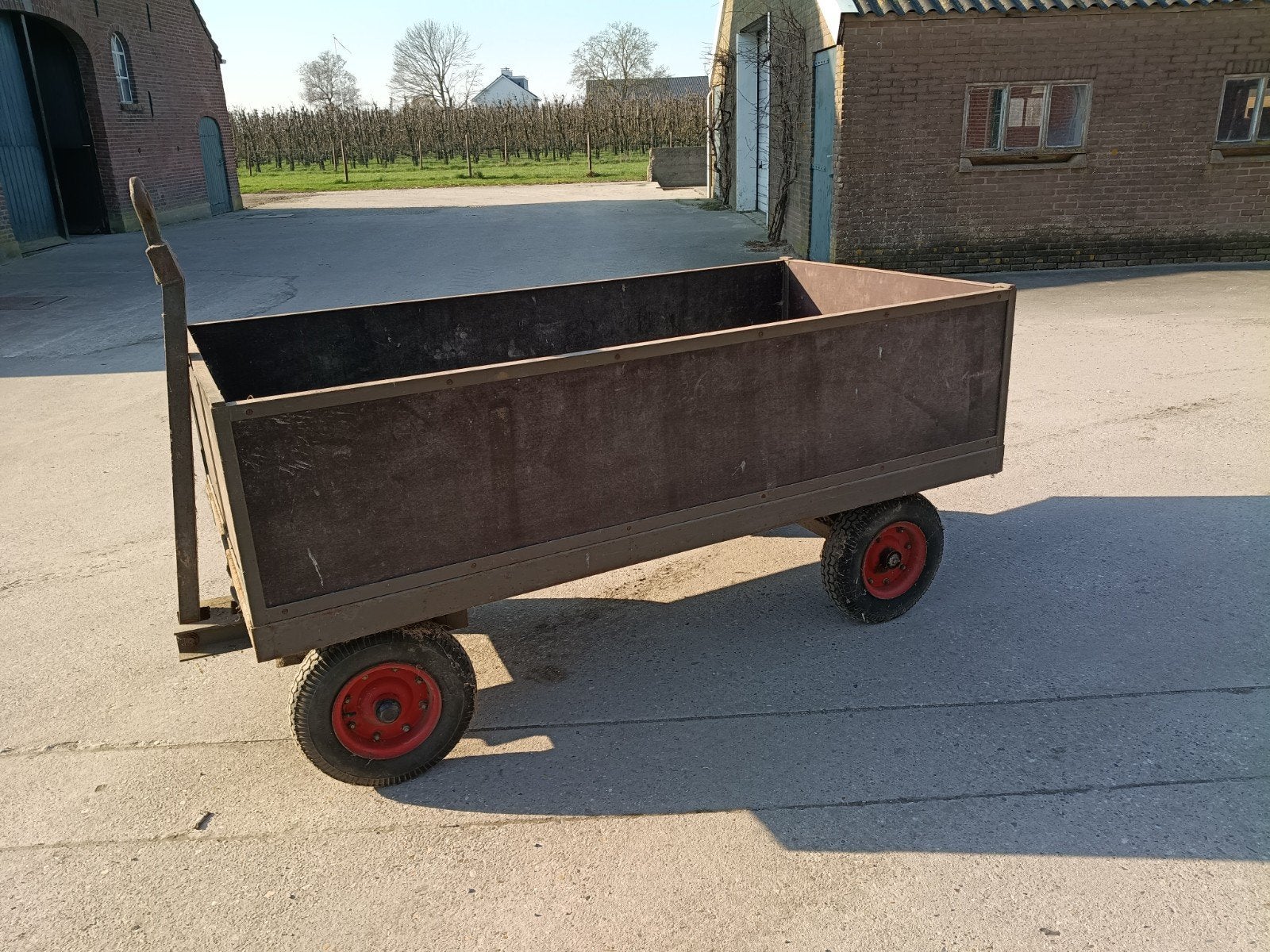 Oude Leger Kar - Stevige Aanhanger voor Diverse Klussen, Ophalen, Gebruikt