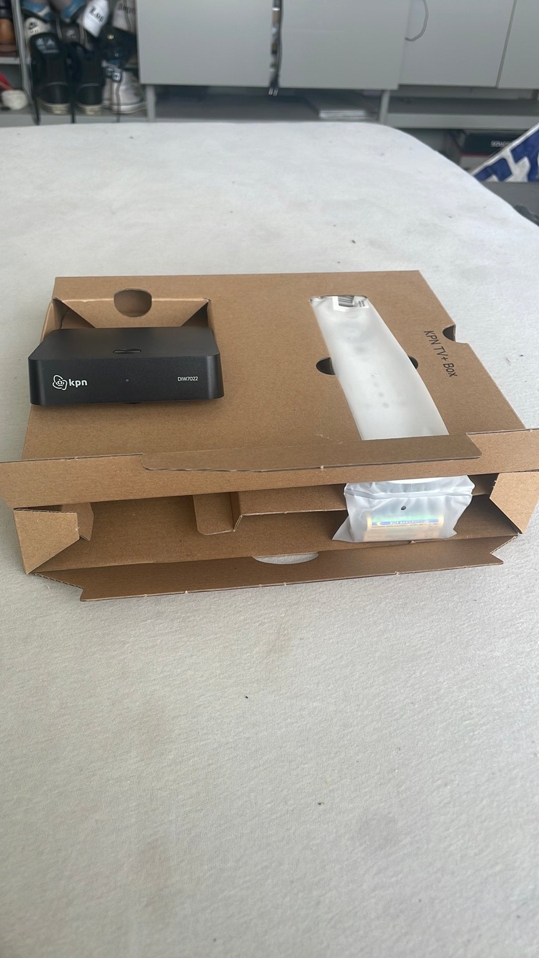 KPN TV kastje nieuw incl afstandsbediening, Audio, Tv en Foto, Decoders en Harddiskrecorders, Ophalen of Verzenden, Nieuw