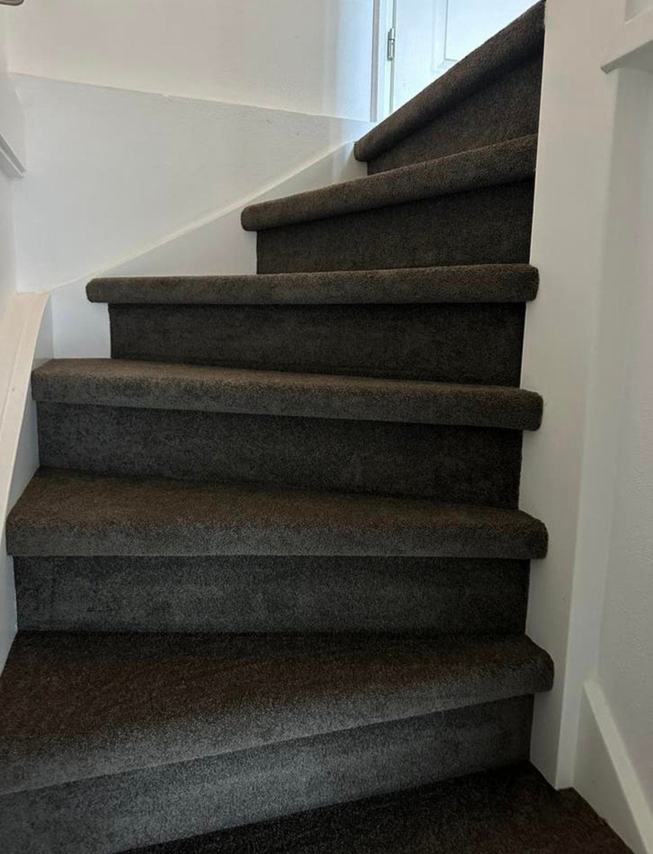 Trap stoffering tapijt woonkamer slaapkamer complete woning, Ophalen of Verzenden, Nieuw, Crème, Tapijt