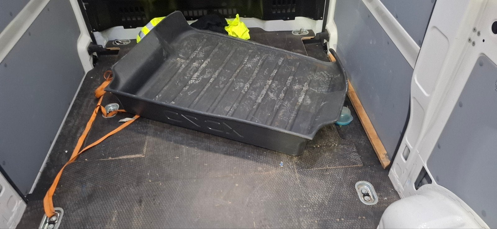 Volvo XC70 Beschermbak Kofferbakmat, Ophalen, Gebruikt