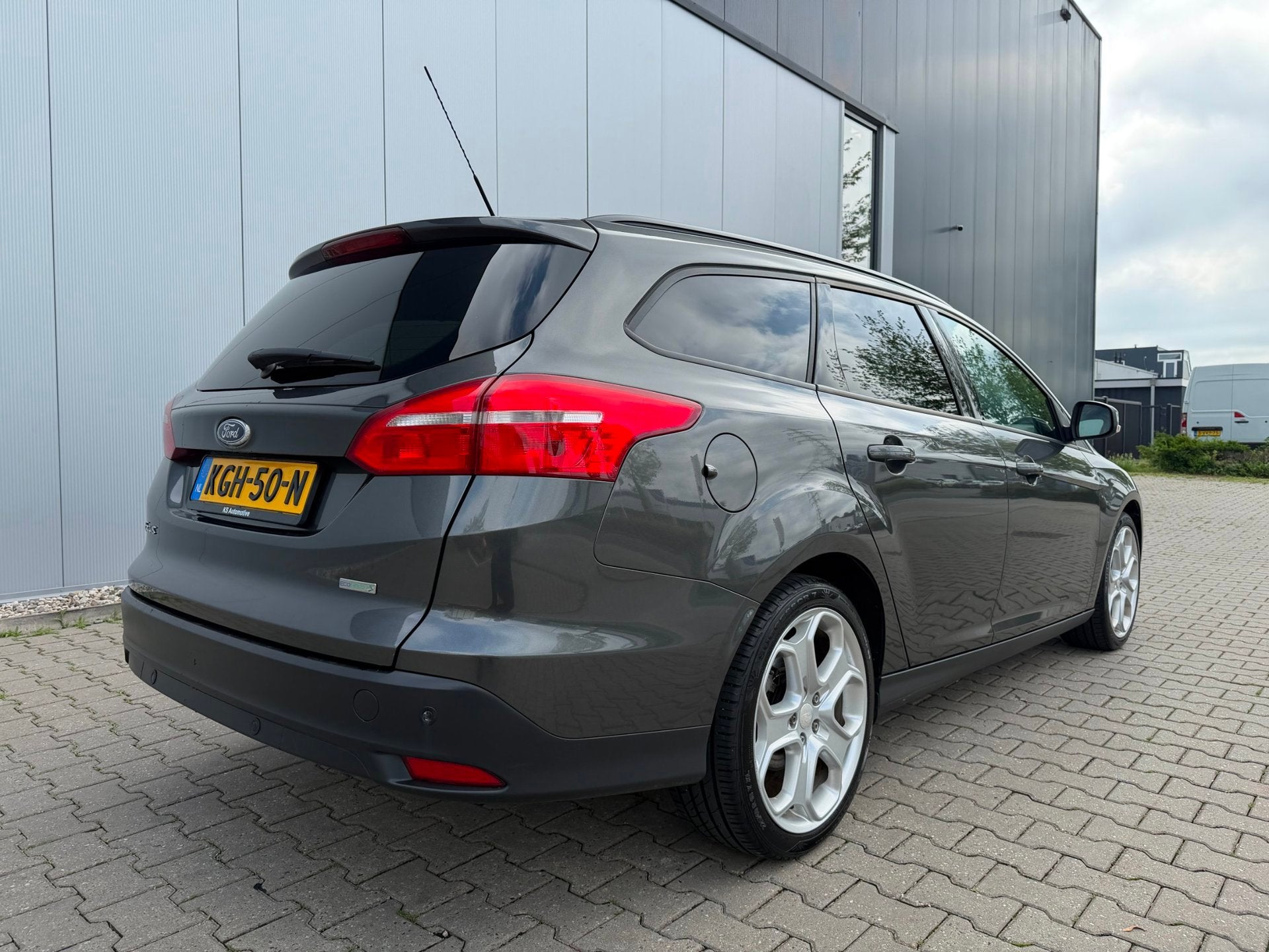 Foto 21 van Ford Focus Wagon 1.0 125PK EcoBoost Titanium Business