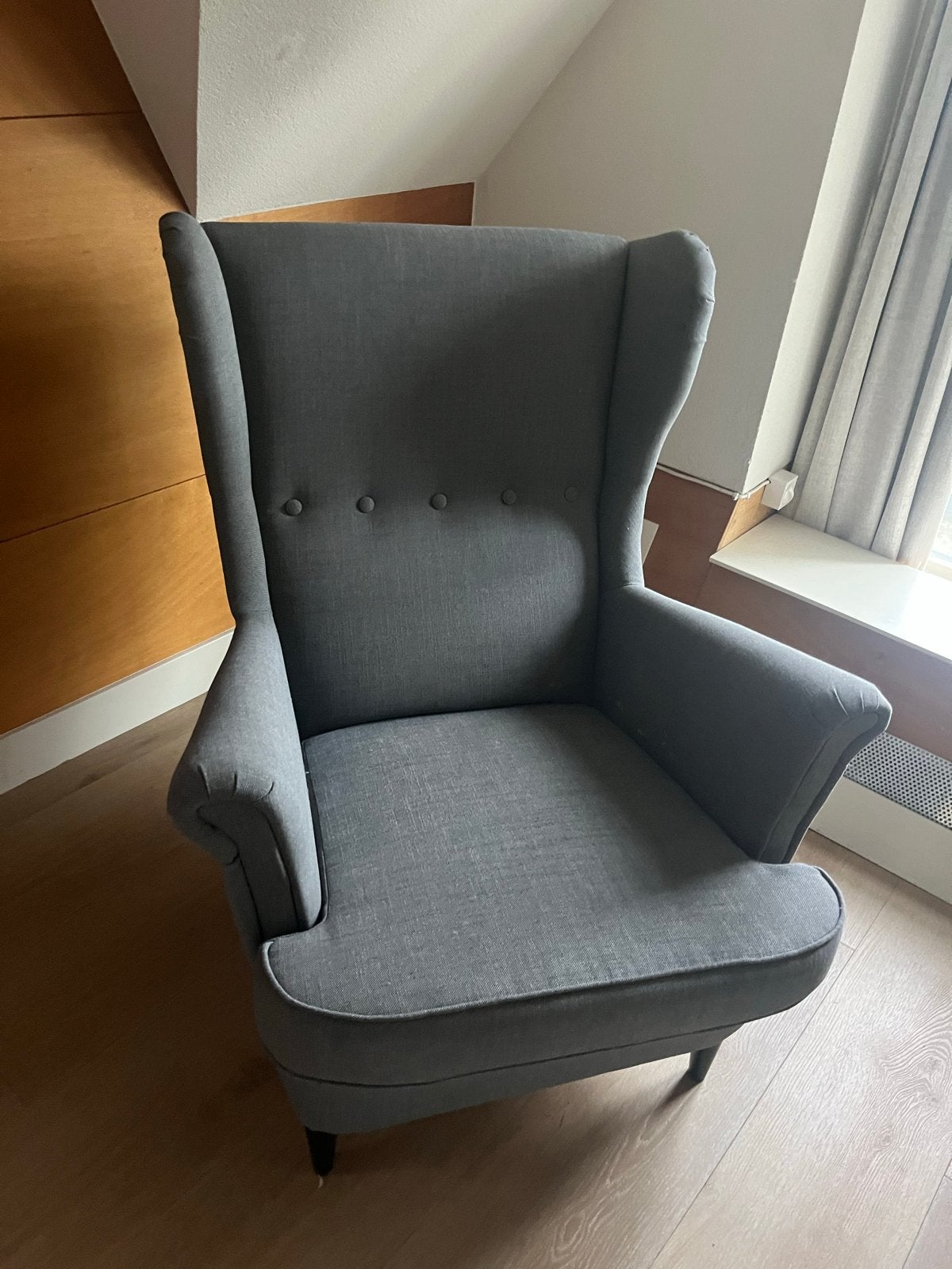 Grijze Strandmon Ikea stoel, Huis en Inrichting, Fauteuils, Ophalen, Gebruikt, Stof, 75 tot 100 cm