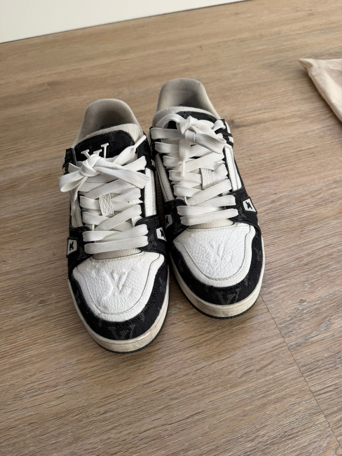 Louis vuitton sneakers - 37, Kleding | Dames, Schoenen, Ophalen, Zwart, Sneakers of Gympen, Zo goed als nieuw