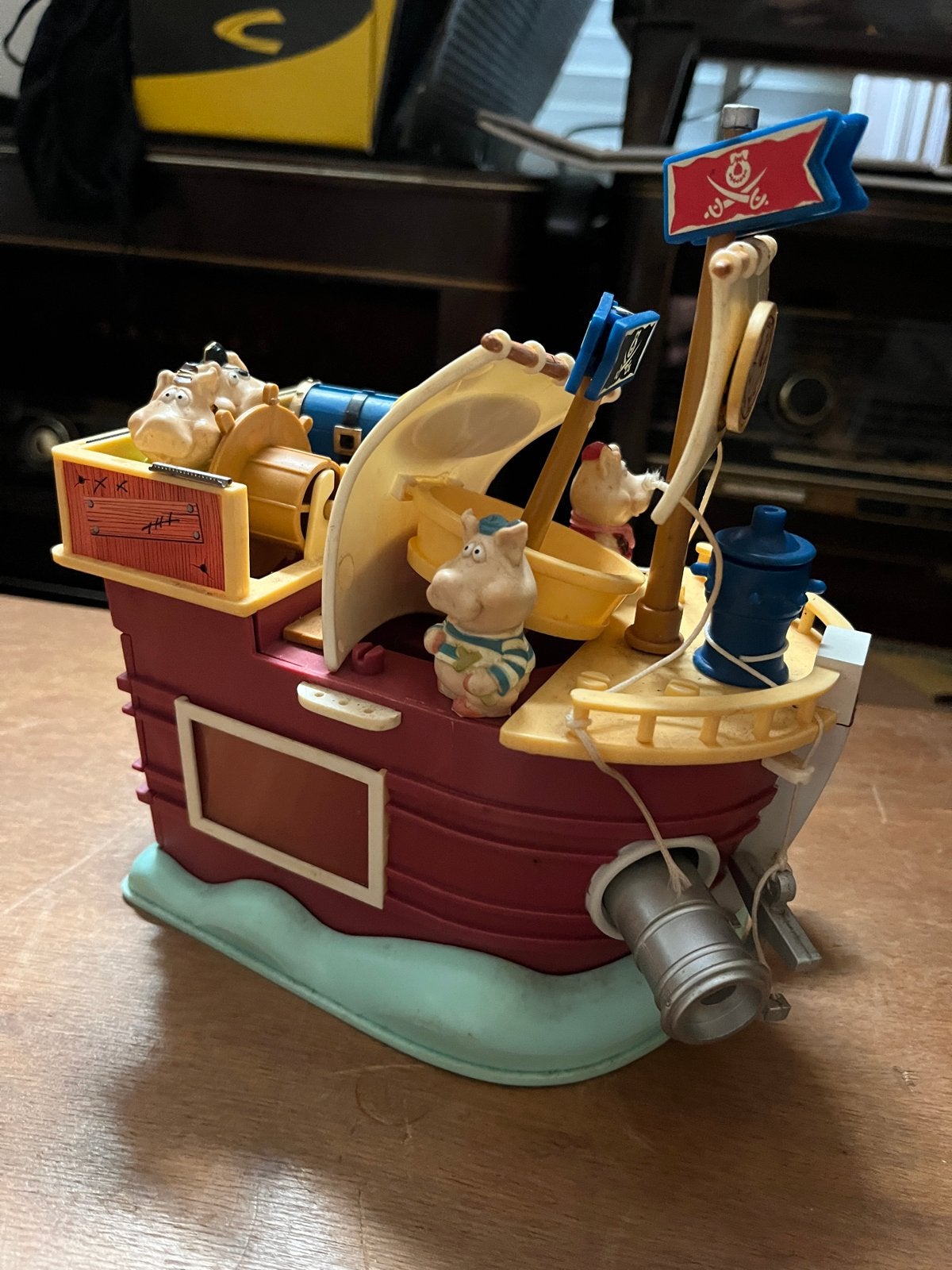 Vintage bootje met nijlpaardenfiguren - Speelgoed, Ophalen of Verzenden, Gebruikt
