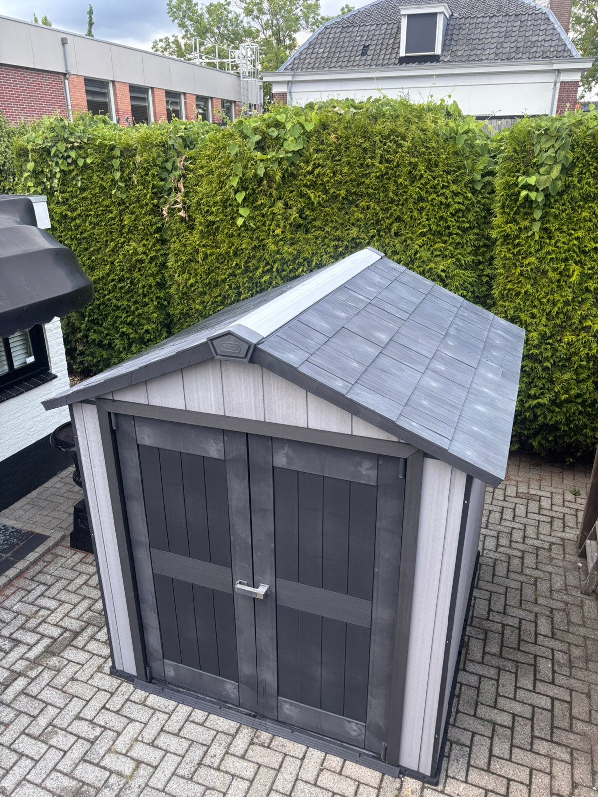 Keter Oakland 757 kunststof tuinhuis in goede staat, Ophalen, Zo goed als nieuw, Kunststof, Overige typen