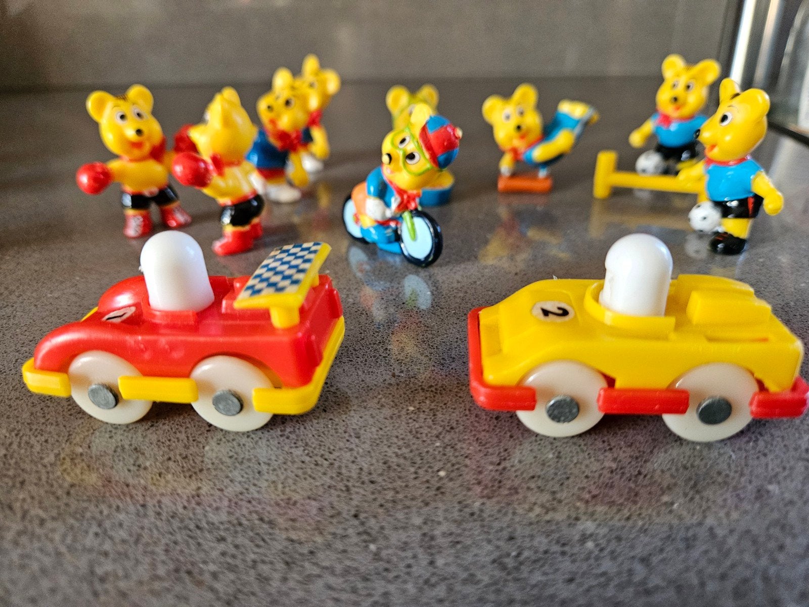 11 stuks haribo figuurtjes serie sport. Harrie de beer, Ophalen of Verzenden, Zo goed als nieuw