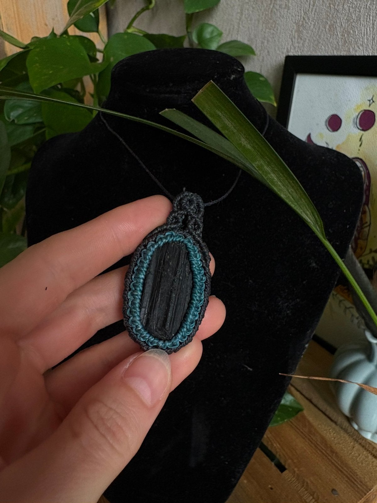 Ruwe toermalijn ketting (macrame), Sieraden, Tassen en Uiterlijk, Kettingen, Verzenden, Zwart, Nieuw, Steen of Mineraal