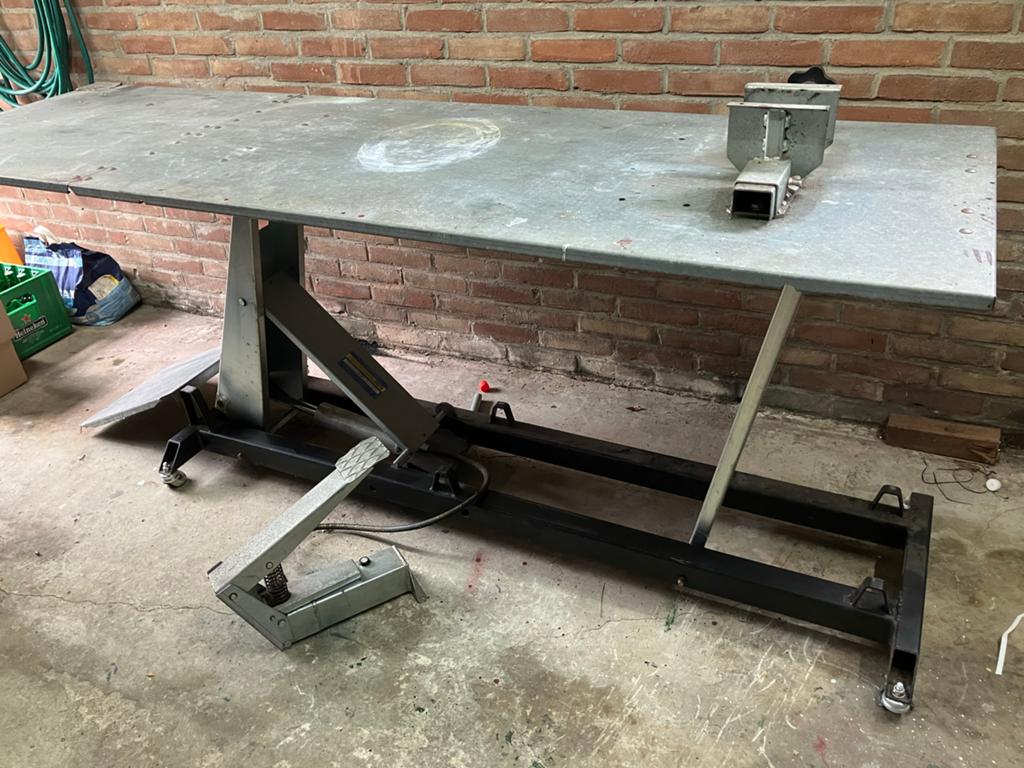 Autec Hefbrug / Heftafel / Motorlift - 400 kg, Doe-het-zelf en Verbouw, Werkbanken, Ophalen, Gebruikt