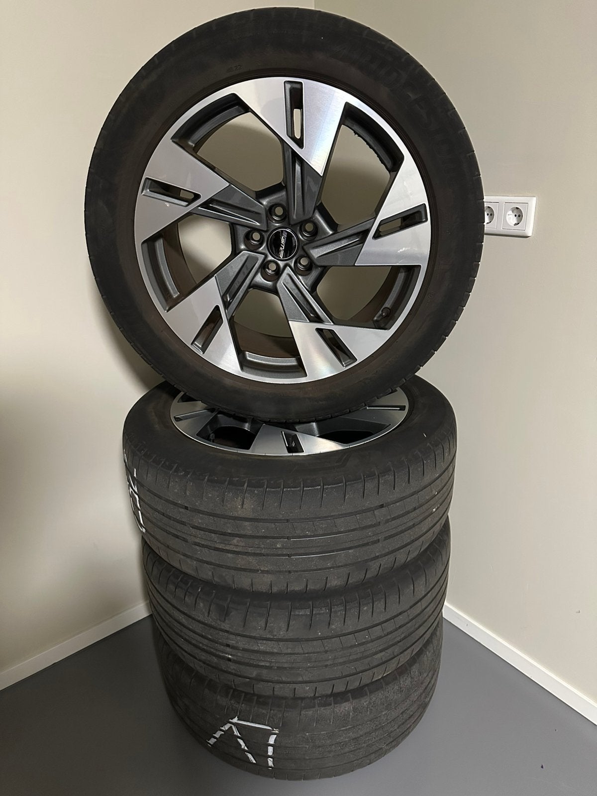 Originele Audi Etron Velgen 20 Inch, Auto-onderdelen, Banden en Velgen, Ophalen, 255 mm, Banden en Velgen, 20 inch
