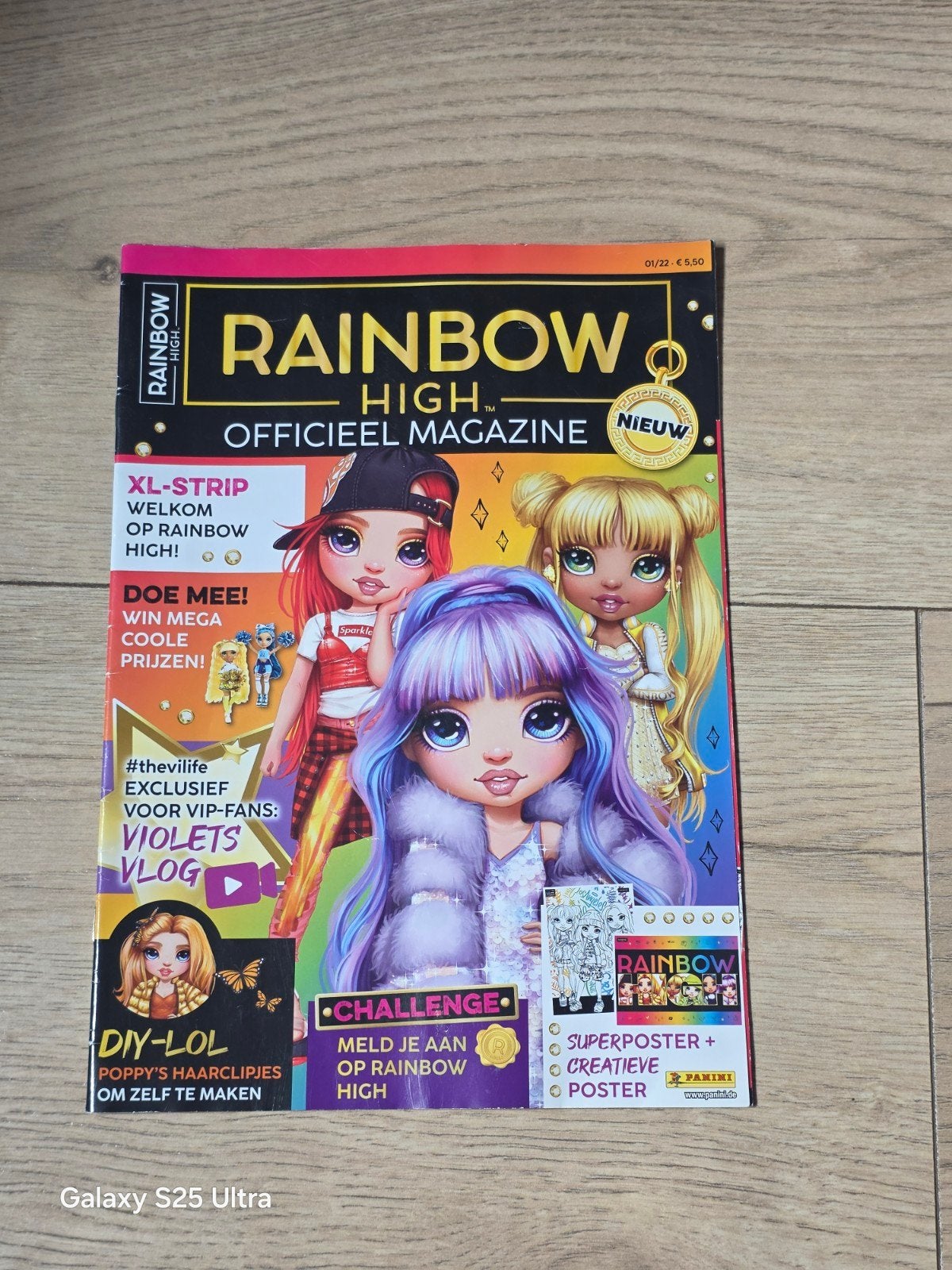 Rainbow High Officieel Magazine - Editie 01/22, Ophalen of Verzenden, Zo goed als nieuw, Overige typen