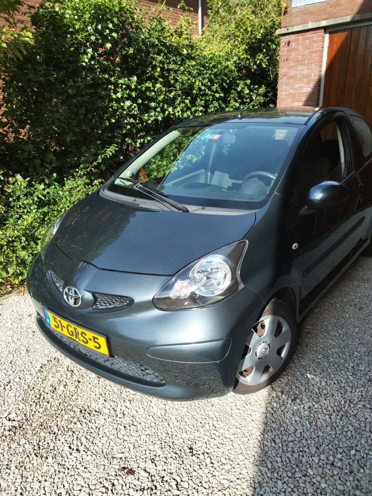 Foto 4 van Toyota Aygo 1.0 12V Vvt-i 3DRS MMT 2008 Grijs
