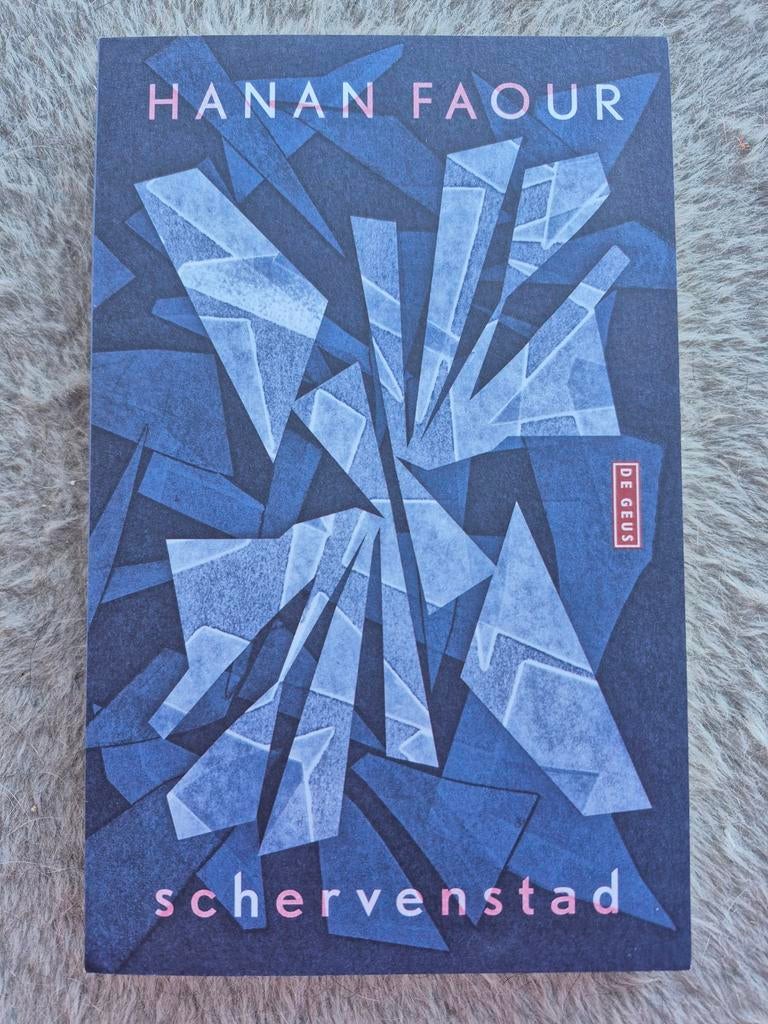 Schervenstad | Hanan Faour | Nederlands-Libanese roman, Boeken, Romans, Zo goed als nieuw, Nederland, Ophalen of Verzenden
