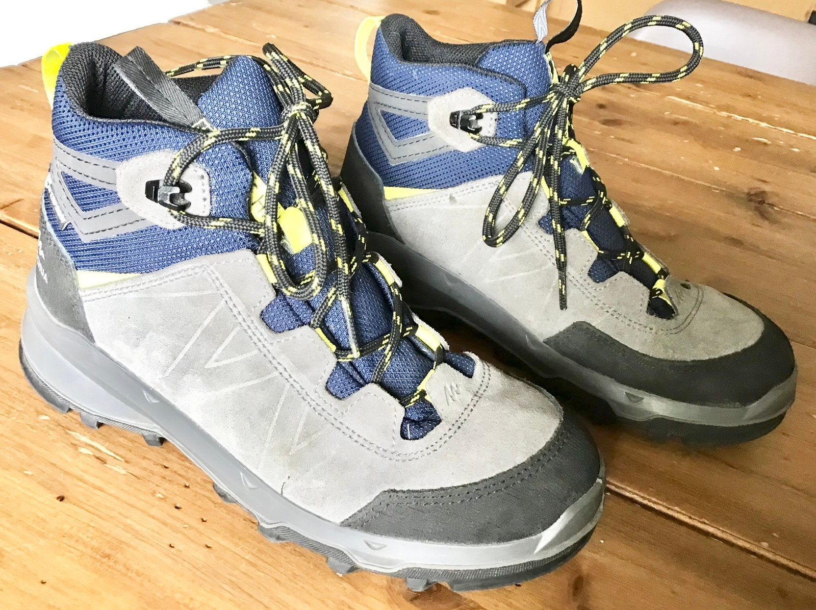 QECHUA BERGSCHOENEN / WANDELSCHOENEN MAAT 36, Sport en Fitness, Bergsport en Wandelen, Ophalen of Verzenden, Zo goed als nieuw