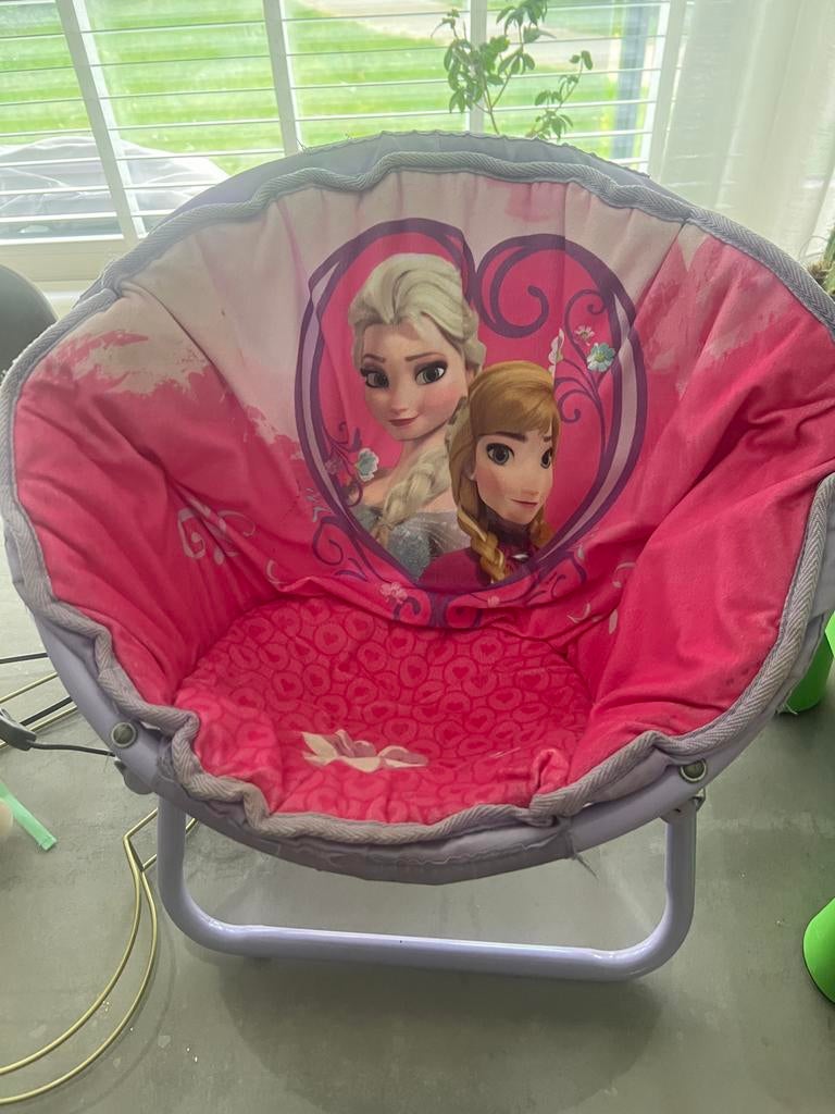 Frozen kinderstoel - opvouwbaar, Kinderen en Baby's, Kinderkamer | Tafels en Stoelen, Ophalen of Verzenden, Zo goed als nieuw