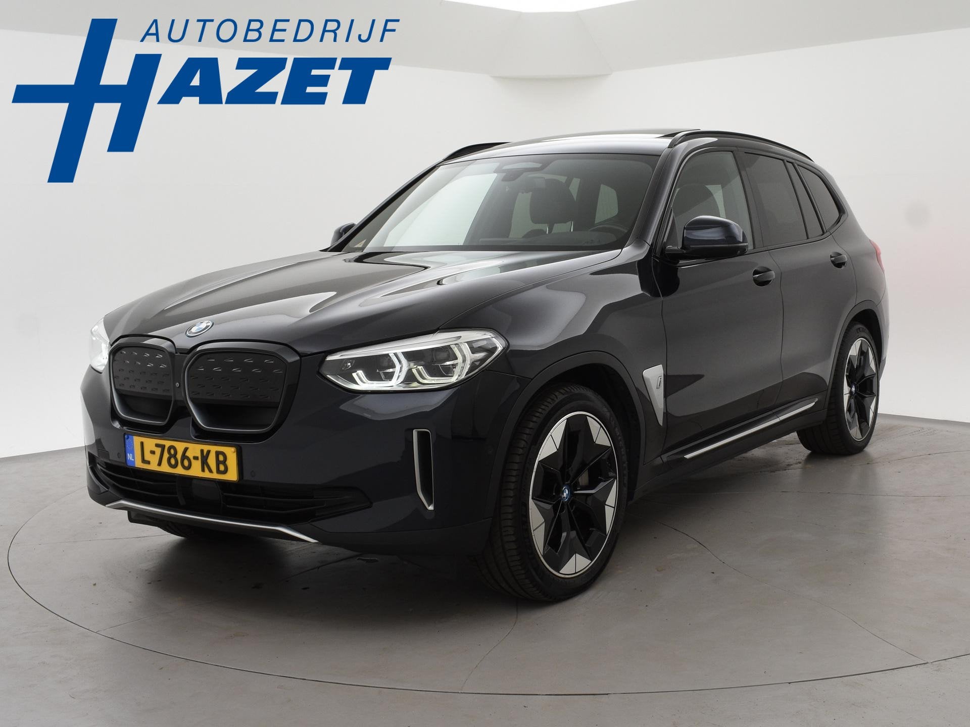BMW iX3 HIGH EXECUTIVE 80 kWh + TREKHAAK | PANORAMA | 360 CA, Auto's, Automaat, Automatische klimaatregeling, Achterwielaandrijving