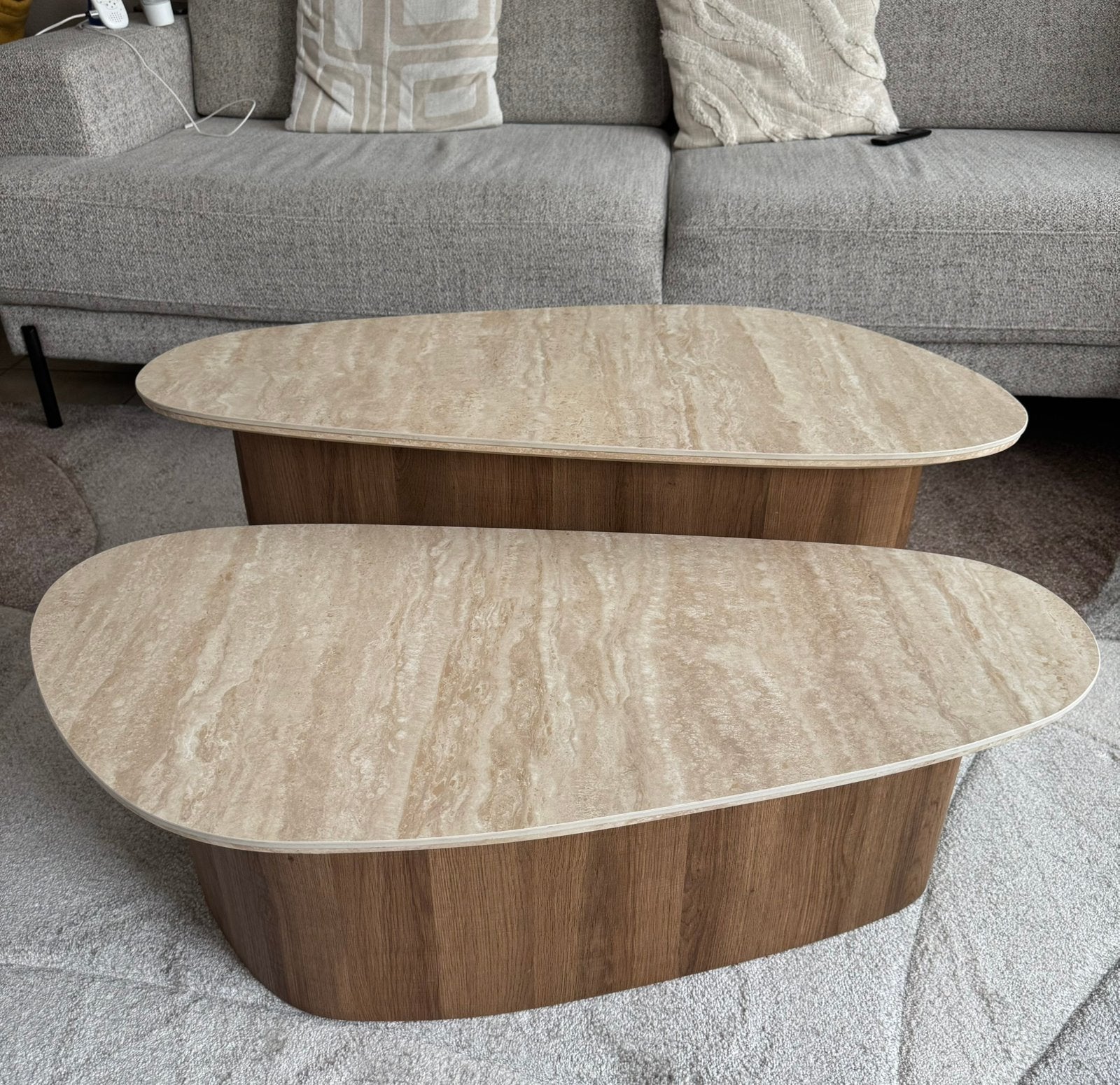 Salontafel Driehoek Walnoot/Travertin, 100 tot 150 cm, Zo goed als nieuw, Ovaal, 50 tot 100 cm