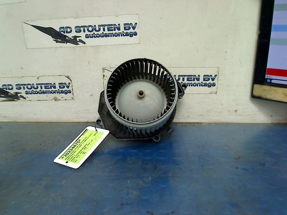 Kachel Ventilatormotor Partner (GC/GF/GG/GJ/GK) 2009, Kontakt-peugeot@peugeot.com, Gebruikt, Peugeot Deutschland GmbH, Bahnhofsplatz, Rüsselsheim 65423, , Duitsland