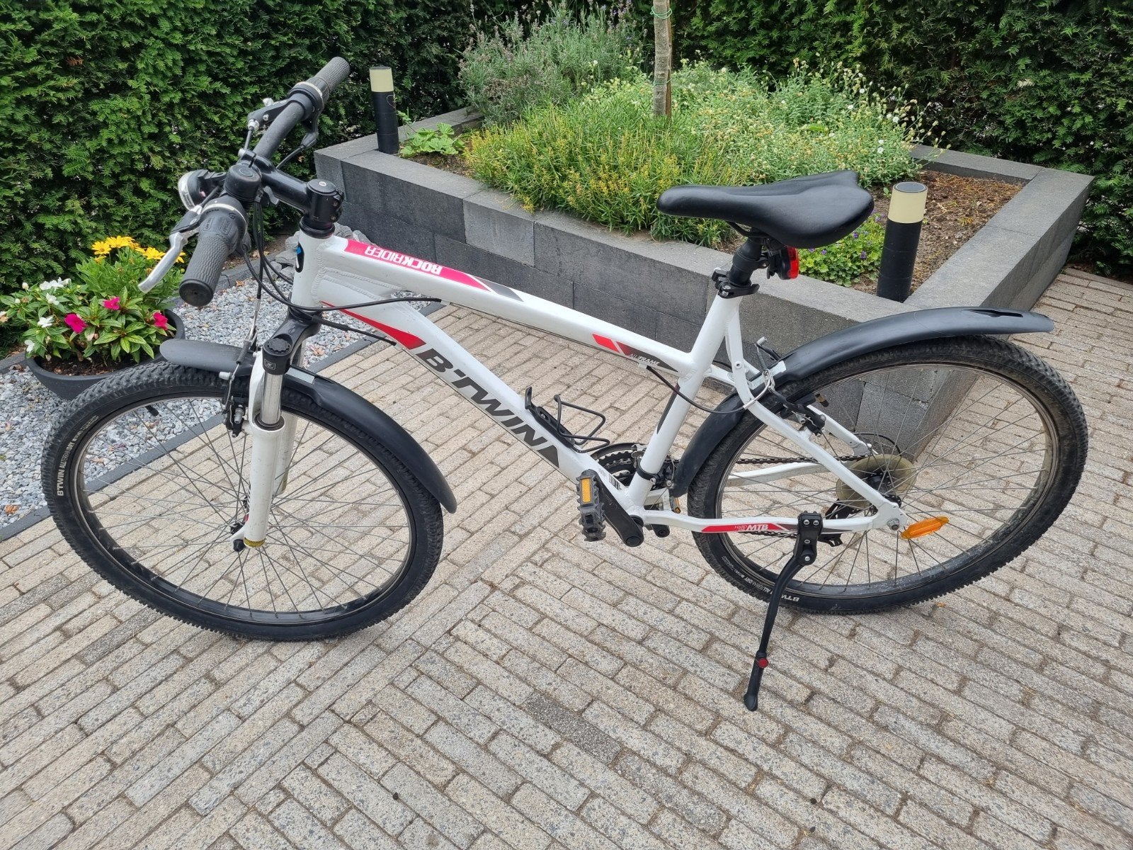 Te koop: Z.g.a.n  B Twin Rockrider 340 26inch mountainbike, Fietsen en Brommers, Fietsen | Mountainbikes en ATB, Velgrem, Zo goed als nieuw