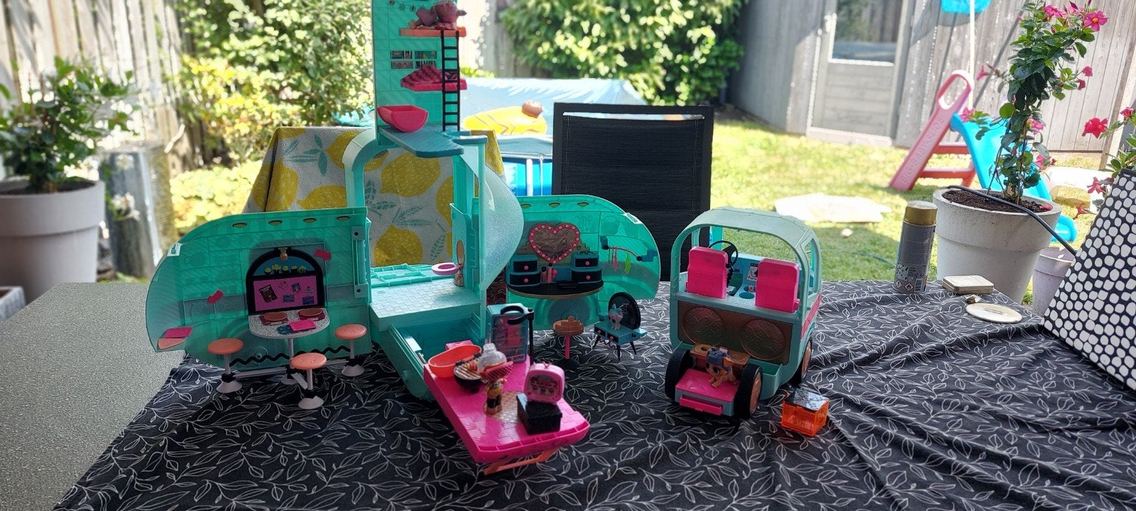 L.O.L. Surprise! Glamper 2-in-1 Camper met accessoires, Kinderen en Baby's, Speelgoed | Speelgoedvoertuigen, Ophalen, Gebruikt
