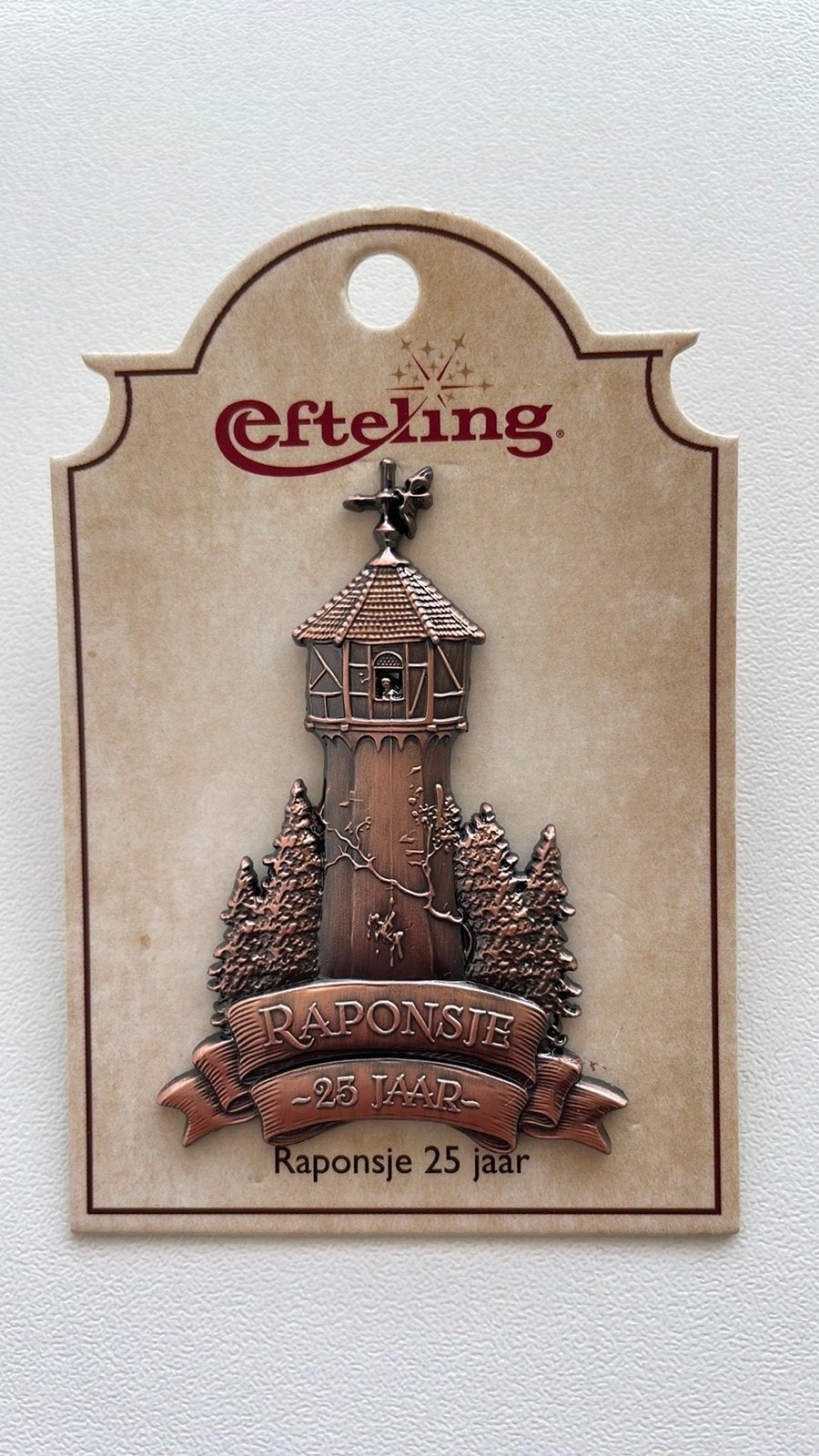 Efteling pin 25 jaar Raponsje EPP 502 op kaartje, Ophalen of Verzenden, Nieuw, Button of Speldje
