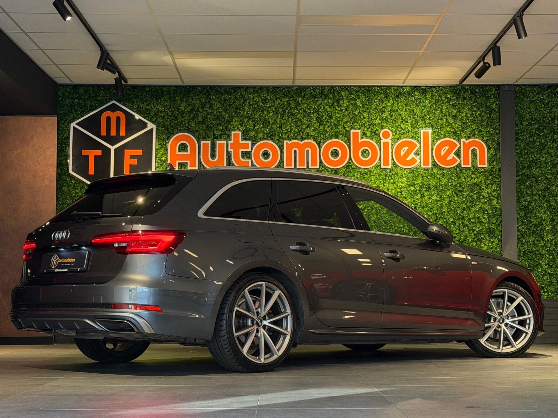 Audi A4 Avant 40 TFSI 3x S-LINE |VIRTUAL|CAMERA|LED|OrgNL|BT, Auto's, Dealer onderhouden, Gebruikt, 1984 cc, A4