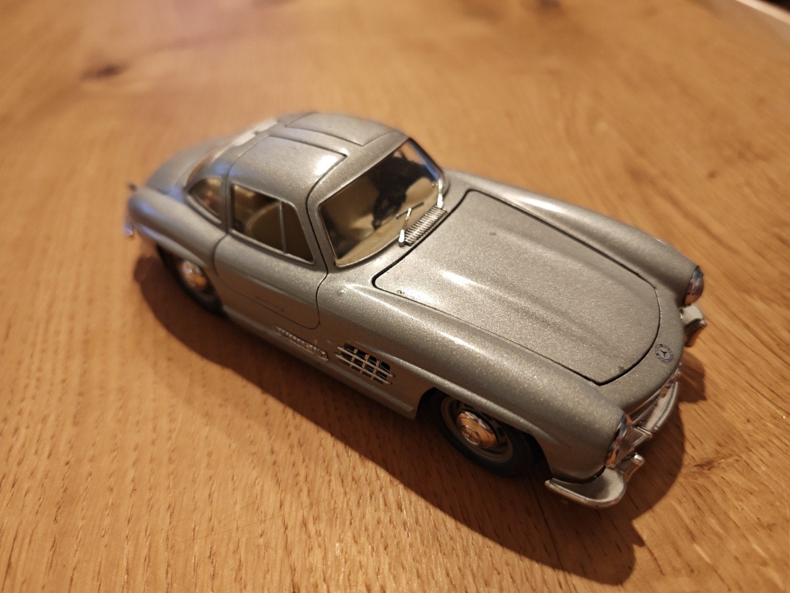 1954 Mercedes 300 SL Gullwing Zilver 1/18 Bburago, Ophalen of Verzenden, Zo goed als nieuw, Auto, Bburago