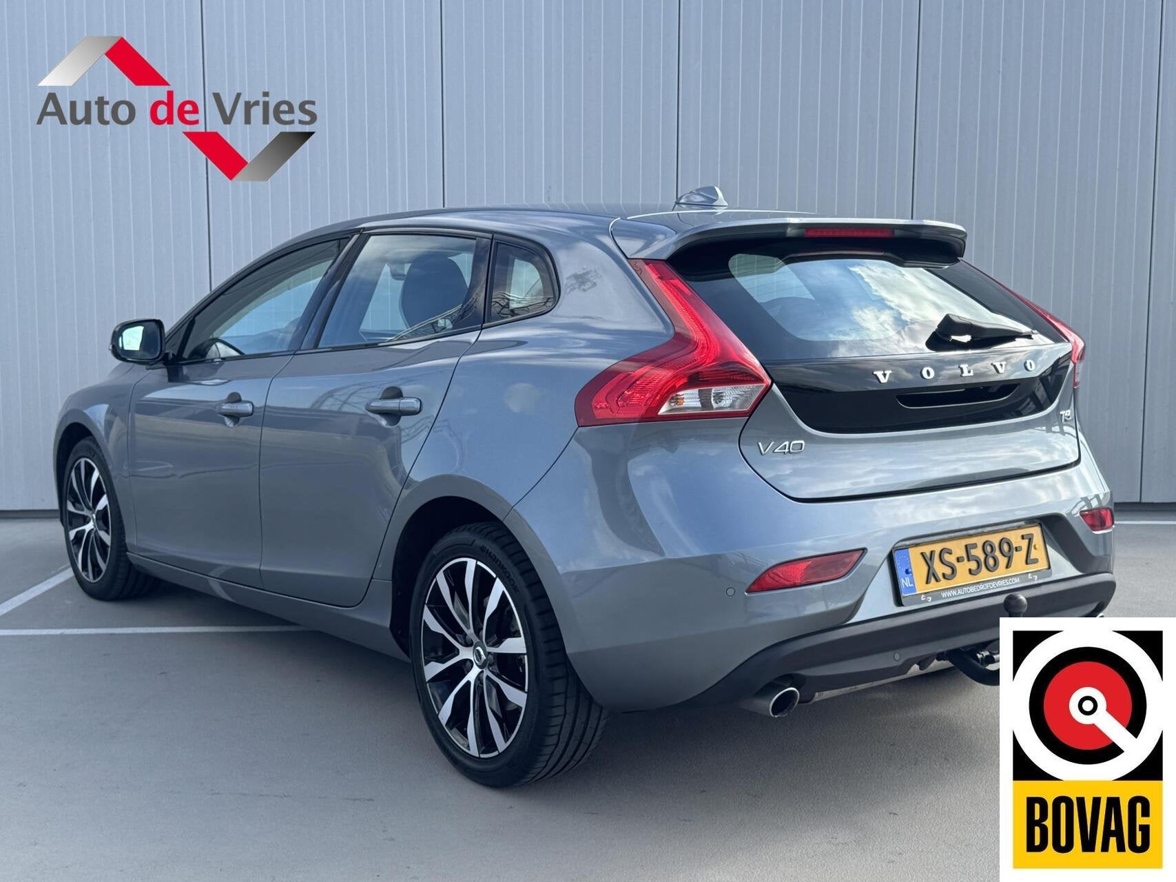 Volvo V40 1.5 T3 Dynamic Edition|Navi|Trekhaak|NL-Auto, Auto's, Dealer onderhouden, 4 cilinders, Leder en Stof, Origineel Nederlands