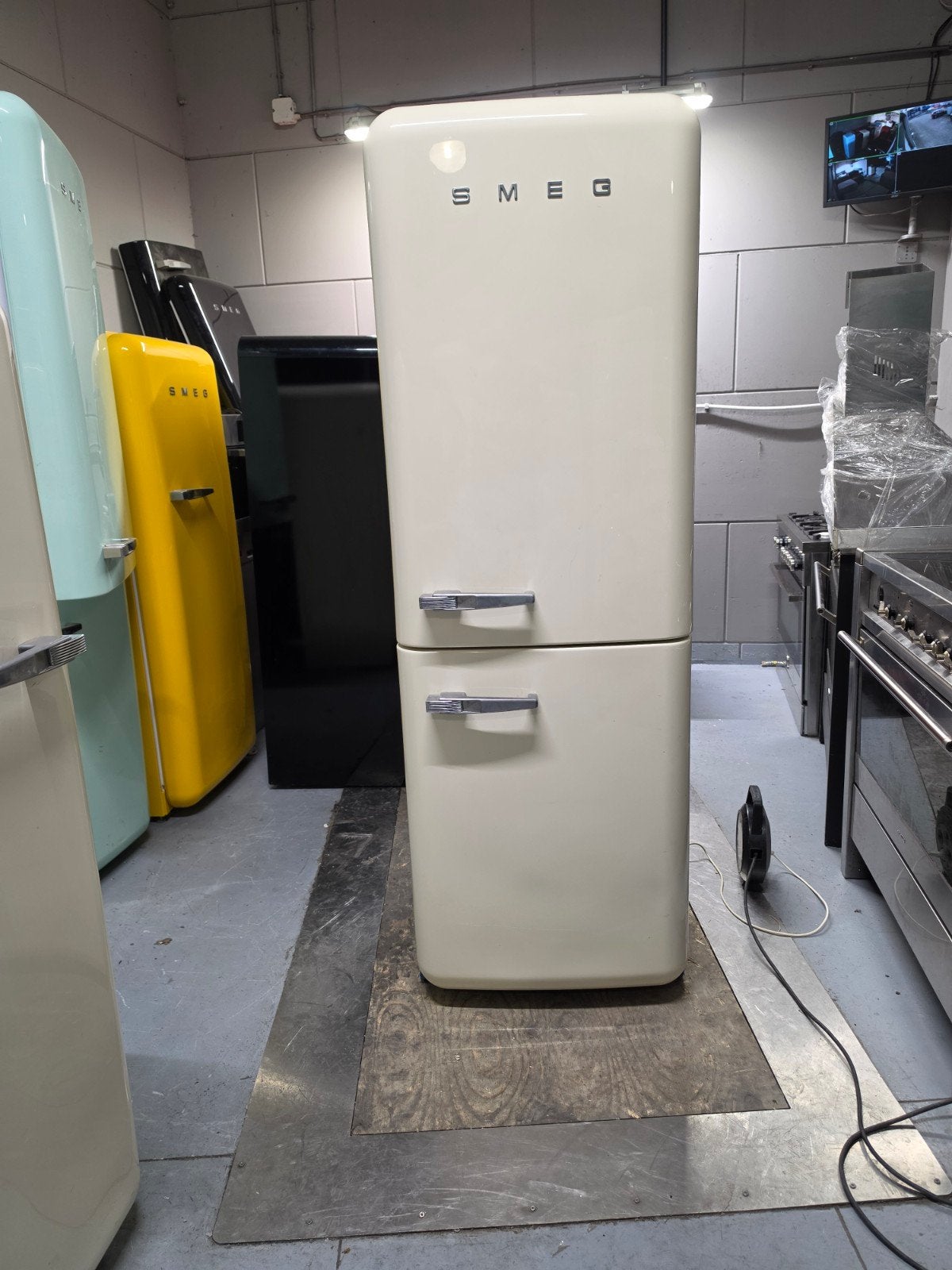 Smeg Koel-vriescombinatie - Crème - Retro Stijl, Witgoed en Apparatuur, Gebruikt, 200 liter of meer, 60 cm of meer, Met aparte vriezer