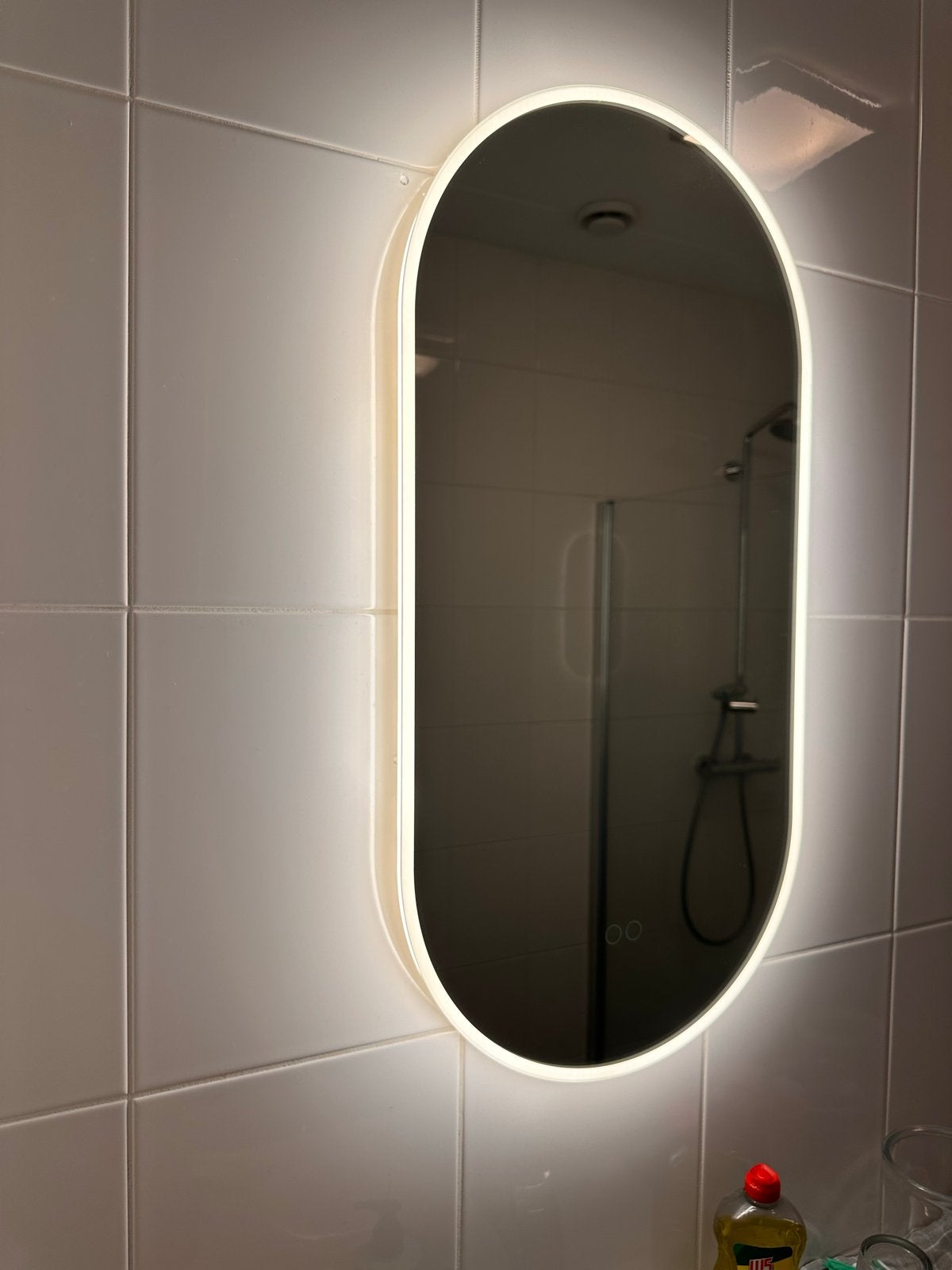 Ovale badkamerspiegel met LED verlichting en anti-condens, Ophalen, Minder dan 50 cm, 100 tot 150 cm, Zo goed als nieuw