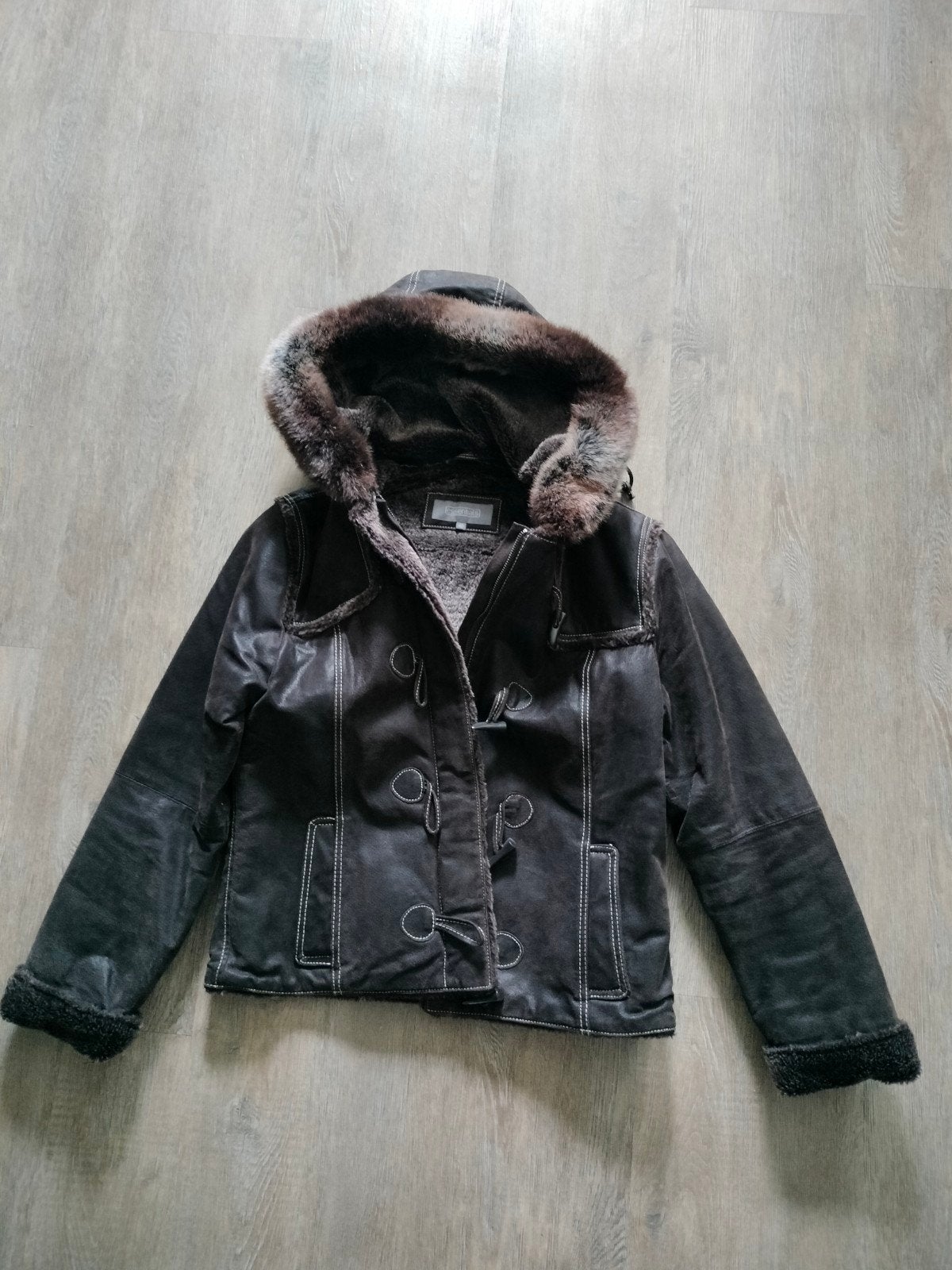 Essentials winterjas met bontkraag - Maat 40, Kleding | Dames, Jassen | Winter, Maat 38/40 (M), Bruin, Ophalen of Verzenden, Essentials